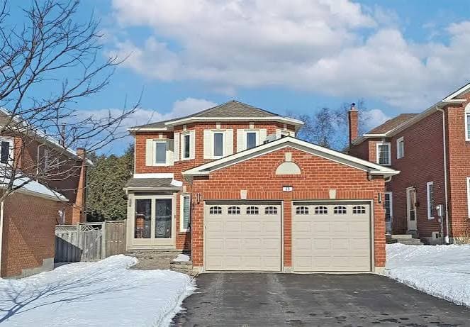 Cozy 2-bed near Brampton